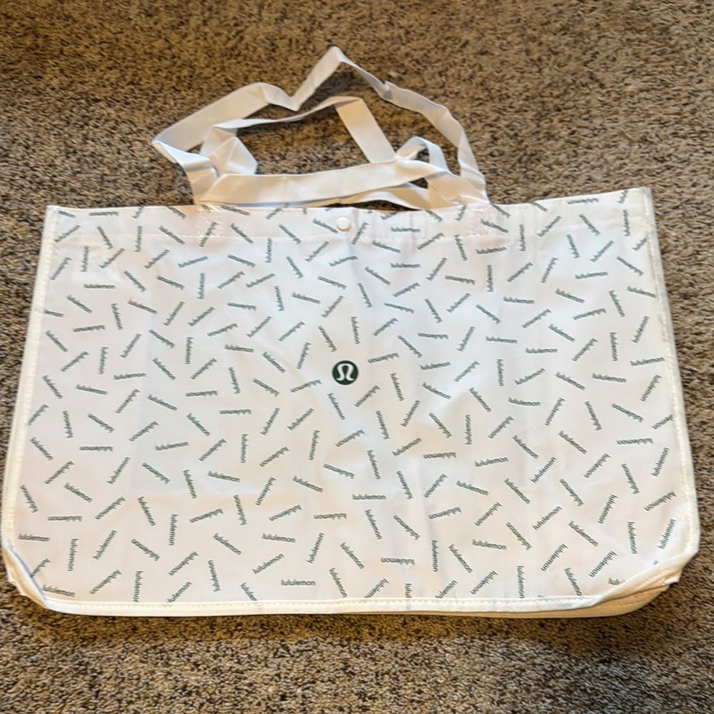 Lululemon Athletica White Geometric Tote Bag NEW